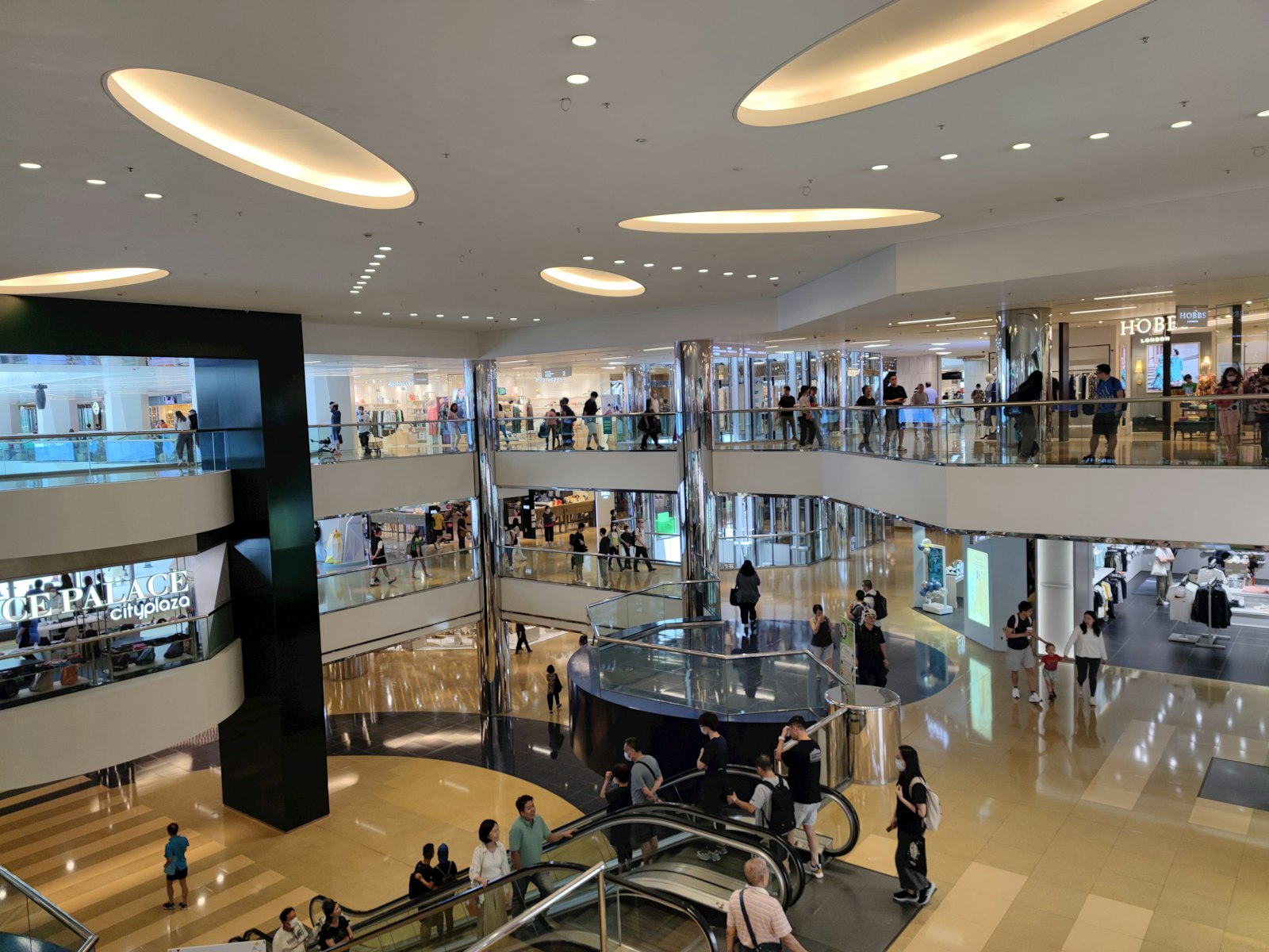 Retail & Shopping Centre Security — Arthur Security